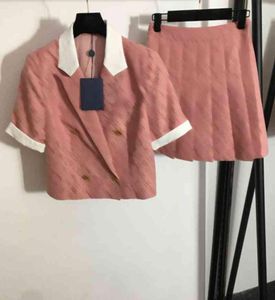 Womens Two Pieces Pants Pink Presbyopia Logo Colorblock Cuff Blazer And High Waist Pleated Skirt 2 Piece Sets Designer Tracksuits 6329005