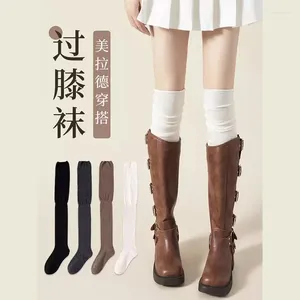 Женские носки корейские длинные сплайсинговые чулки с высоким содержанием трубки модные чулки тощий хлопок поверх коленного носка колена