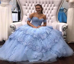 Светло -голубое скромное кружевное платье с шариком Quinceanera Prompes Promes Seerquins Tulak