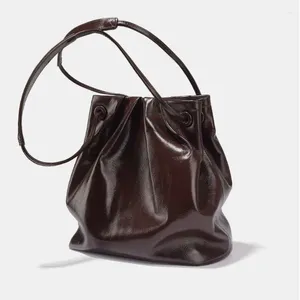 Bolsas de ombro saco de cordão de tração para mulheres bola de balde botão magnético Bolso Bolsos Mujer Oil Cera Leather Sac de Femme