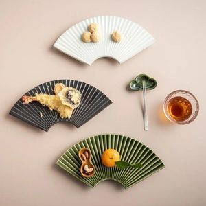 Plates Traditional Fan-Shaped Flat Plate Japanese Solid Color Dinner Bowl Ceramic Dish Creative Sushi Platter Minimalist Serving Vessel