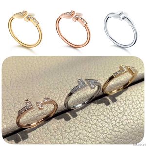 Designer Ring for Women Luxury Diamond Mens Double t Open Love Wedding Gold Popular Fashion Classic High Quality Jewelry Blue Box XJ51