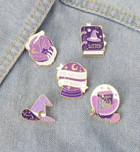 Magic Witch Hat Book Collar Brosches Women Eloy Paint Letter Moon Star Lapel Pins For Rackpack Cap Kjol Badge Clothes Accessorie6249681
