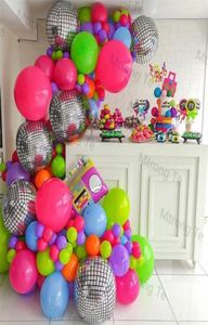 119 pezzi di ritorno agli anni '80 del tema Balloon Garland Arch Disco 4D R palloncini Decorazioni per feste retrò hip hop rock po oggetti di scena 2205272492621