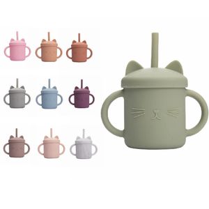 1st Baby Feeding Cups Silicone Drinkware Cute Cartoon Cat Sippy Cup för småbarn barn Sippy Cup lock Solid med handtag dricker 240423