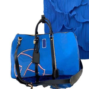 Duffle Travel Men Mulheres Bolsa de couro genuíno Bolsa de ombro de ombro Bolsas de bagagem de designer Bolsas de bagagem de grande capacidade Bolsa esportiva de 55cm ENCHA 198P