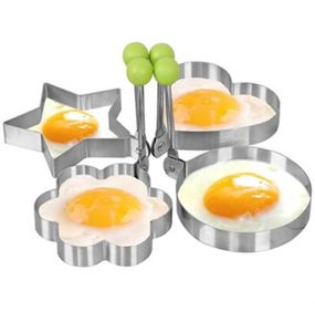 Högkvalitativ härlig 4PCSSet Fried Egg Pancake Mold Kitchen Rostfritt stål Matlagningsverktyg Kärleksformad kock Fried Egg Mold Promotio3271515