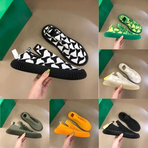 Designerskie buty skarpetki Buty do biegania platforma mężczyźni kobiety błyszczące trenerzy butów socker but socker ładny mistrz Emed Women Canvas Buty