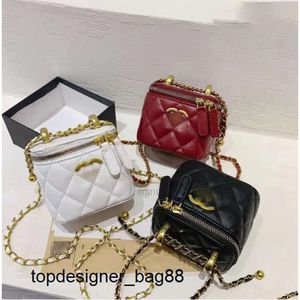 Bolsa cruzada Chanei New Chain Bolsa Cosmética Bolsas Crossbody Bolsas de ombro Pu Material Decoração de Tassel Pequenas Sacos de Sling para Mulheres 12*11*8cm