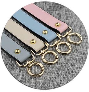 2021 O Designer Fashion Belts Bolsa Substituição Manuseio redonda de couro curto Bolsa colorida de cinta acessórios de correia de alta qualidade WO7709549