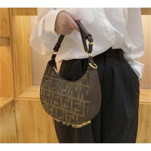 2023 Women Luxury Bag Classic Wealth Crossbody Metal chain One One Counter Backpack with Card and Hidden Pocket Small Portable AA0BD0Q