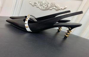 Luxurys Designers ayakkabı sandaletler gerçek leathe bayanlar seksi topuklu moda perçinler ayakkabı parti yüksek topuk beyaz siyah çıplak renkler2187651