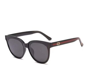 Wysokiej jakości szklanki luksusowe okulary przeciwsłoneczne mężczyźni Driving okulary kobiety dekoracyjne szklane przeciwdefleksja 4 opcje z pudełkiem Cool8979157