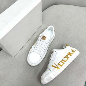 Högsta högkvalitativa lyx SeaShell Barock Greca Sneakers Designer Men Shoe Low-Top Lace-Up Sneaker Luxury Brand Casual Shoes Fashion Outdoor Runner Trainer 104