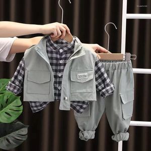 Set di abbigliamento per bambini abiti autunnali per bambini primaverili coreani abiti da bel gilet baby shirt pantaloni da 3 pezzi da ragazzo set da ragazzo