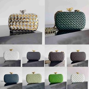 Bolsas de ombro Novo 2024 Spring Knot Bolsa de noite Mulheres Bolsa de embreagem Designer de luxo Bola de couro Fashion Lady Shop