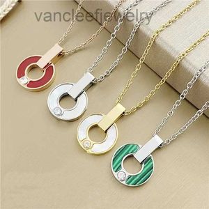 2023 Womens Designer Halsband Fashion Titanium Steel Ceramic Pendant Necklace Luxury Circle Full Diamond Necklace Party Gift 18K Gold Designer Jewelry