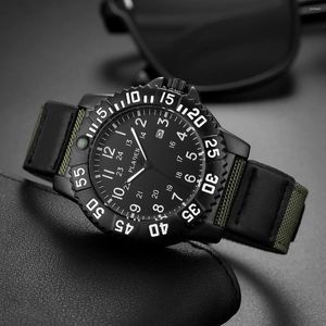 Relógios de pulso 2024 Pladen Sports Men's Green Watches Fashion Moda Luminous Nylon Strap Quartzwatch Military Cool Man Watch Drop