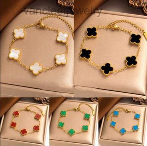 Designer Four-leaf Clover Top Jewelry Accessories Necklace Set Pendant Bracelet Stud Earring Ring of Plated Girl Christmas Engagement