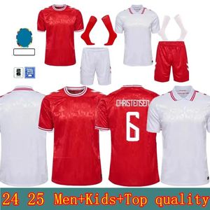 2024 Jersey de futebol da Dinamarca 24 25 25 Euro -Copa Eriksen Home Red Away Hojbjerg Christensen Skov Olsen Braithwaite Dolberg Futebol camisa de futebol Jersey