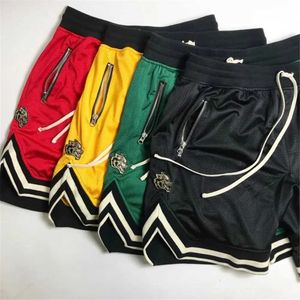 Mäns shorts 2021 Ny hiphop strt Instagram huvudlinje retro sport casual basketbyxor svart rött tungt nät fem minuters shorts T240505