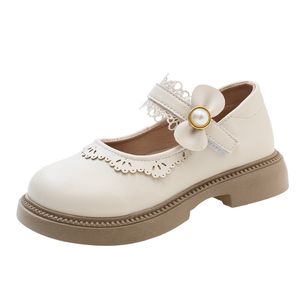Девочки для обуви для принцессы весна и осенние маленькие девочки мягкие соглаженные черные туфли стразы крупные детские детские кожаные туфли показывают обувь