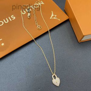 Designer Necklace Choker Chain Crystal 18K Gold Plated Brass Copper L-Letter Pendants Necklaces Statement Luxury Women Wedding Jewelry B070