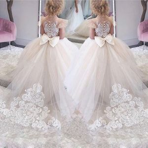 Vestido de Fiesta Girl Dress Abito in pizzo Tulle Bows First Communion Wedding Abet Princess Ball Gown Abito da festa 248i