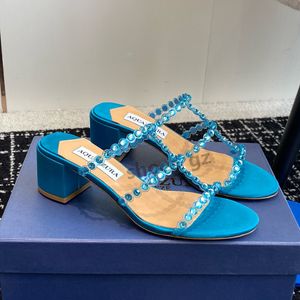 Aquazzura Crystal 장식 노새 슬리퍼 샌드 힐 힐 힐 슬라이드 덩어리 발 뒤꿈치 슬라이드 열린 발가락 신발 여성 고급 디자이너 가죽 아웃솔 이브닝 신발 35-42