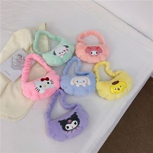 Nuova peluche Diagonal a cavalle di cavallone simpatico ragazza kuromi cartone animato sacca portatile per spalla singola borsa invernale invernale all'ingrosso