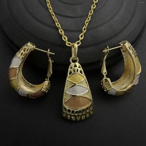 Серьги ожерелья установите модные дубай 24K золотые украшения ювелирных ювелирных украшений.