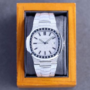 Luxury Mens Watch 40mm Dial Business Wristwatch Diamond Strap Casual armbandsur Automatisk rörelse Mekanisk klockdesigner Klockor