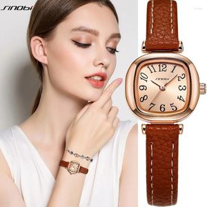 Armbandsur Sinobi Elegant Woman's Watches Original Design Sunny Dial Ladies Quartz Fashion Leather Strap Clock Clock