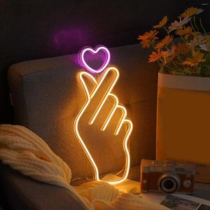 Luzes noturnas Coração Lâmpada de neon sinal USB parede leve pendurada decorativa para decoração de férias de quarto