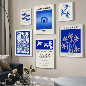 Apers Blue Bauhaus Matisse Andy Warhol Butterfly Plant Wall Art Canvas Målningsaffischer och tryckning för vardagsrumsdekoration J0505 J240510