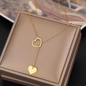 Pendant Necklaces CACANA Long Pendant Heart shaped Necklace Pendant Womens Simple Design Necklace Fashion Stainless Steel Jewelry Party Gift Q240430