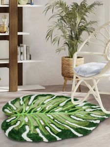 Irregular Plant Monstera Tufted Rug Plush Tropical Leaf Area Rug for Living Room Bathroom Green Monstera Fluffy Bath Floor Mat 240419