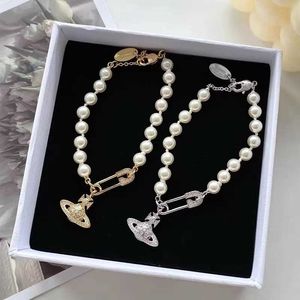 Marca de designer Saturn Pearl Brochelet Bracelet feminino insere jóias de moda versátil de luxo de alta qualidade minoritárias