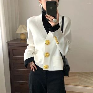 Kvinnors stickor V-ringning stickad Cardigan tröja jacka topp fashionabla eleganta och unika vårens höstkläder