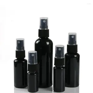 Lagringsflaskor 100 st 10/20/30/50/100 ml tom svart plast spraypump flaska prov flytande påfyllningsbar fin dimma atomer kosmetik