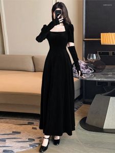 Casual Dresses 2024 Elegant Winter Velvet Long Party Dress French High Quality Women Square Collar Slim Waist Full Sleeve Evening Vestidos