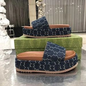 Designer-Hausschuhe Sandalen Plattform Pantoffeln Mules Multicolor Flora-Folien modisch leicht zu wear