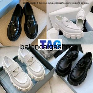 pradshoes klänning prades skor loafers läder loafer kvinnor choklad borstade casual sko kvinnor plattform sandaler monolit kohud sneakers tjockt botten bröllop pa