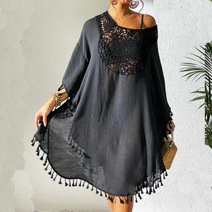 Blusa de recutada moda elegante vestido de praia com franjas para mulheres de maiô de meia manga com um design oco com design oco