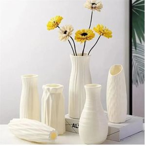 1pc Vase di plastica nordica semplice Small Fresh Flower Storage Bottle per fiori soggiorno Decorazioni per la casa moderne Ornamenti 240422