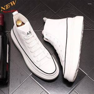 Scarpe casual Arrivo uomini in pelle bianca Sneaker Fashion Sneaker Hip Hop High Tops Board Chaussure Homme