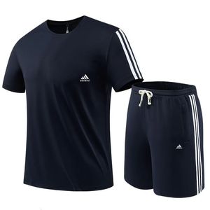 mens sportswear fitness set running suit casual T-shirtshorts set breathable jogging sportswear 2-piece set for men 240425
