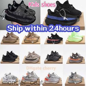 2024 Kids Designer Childrens Sports Sneakers Athletic Outdoor Trainers Baby Boys and Girls Black White Yellow Kids Running Shoes For Gift Eur Size 24-35