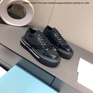 pradshoes casual sneaker prades designer sko 1s 1 lyx kvinnor skor macro renylon ljusa läder sneakers gummisulor plattform