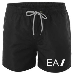 Herren -Shorts Herren Badeanzug Sommer Beach Shorts Sexy Badeanzug Shorts Low Taille Atmungsfreie Surf -Herren Badeanzug J240426